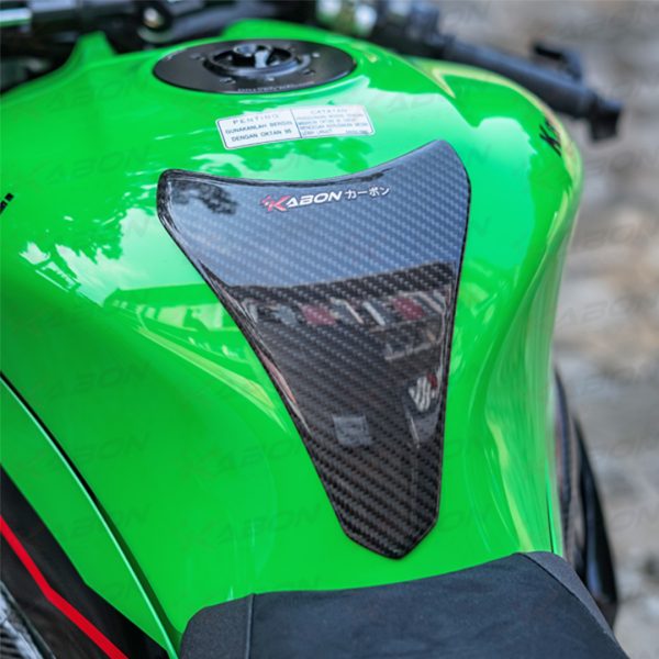 Kabon X Dry Carbon Tankpad Cover Small Model - Kawasaki ZX10R 2016 -2020 - Image 3
