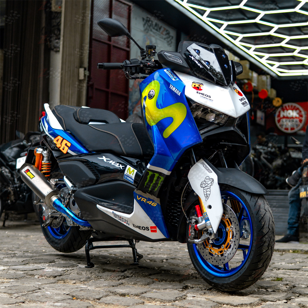AKRAPOVIC_XMAX SLIP ON copy 3